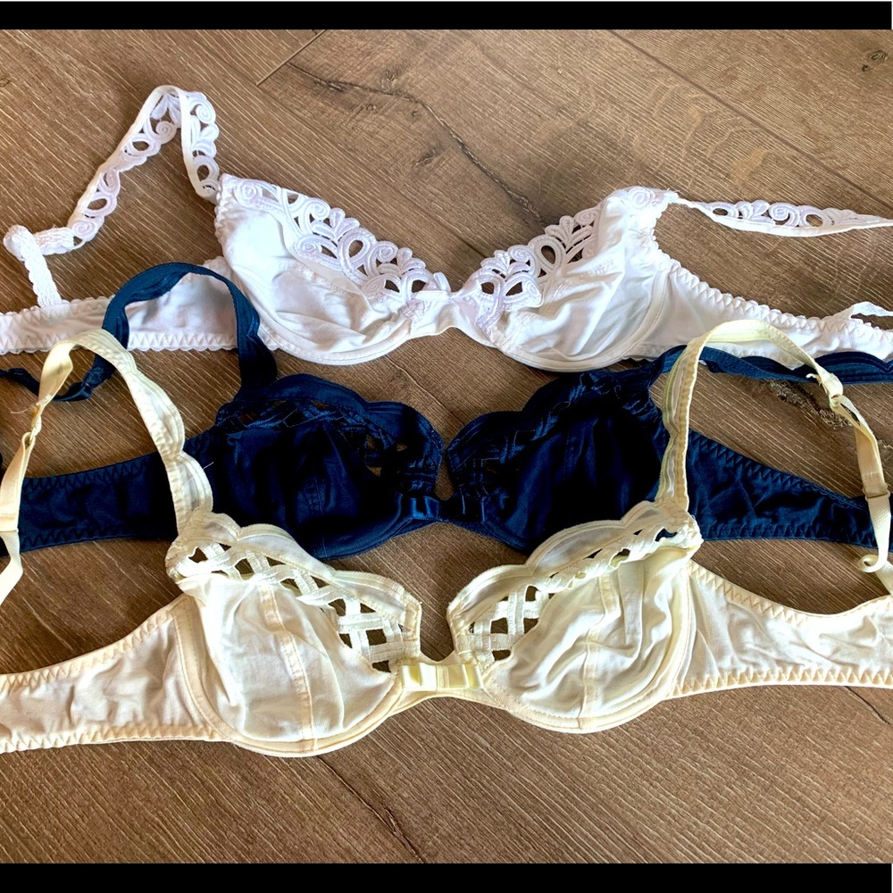 Lot of 3 vintage Chantelle bras 32B